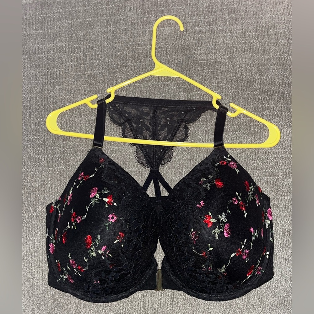 Size 42G Cacique Embroidered Floral Black Lace Bra